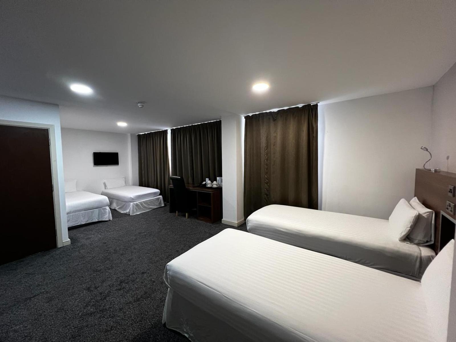 Ox Hotel Manchester Swinton  Buitenkant foto