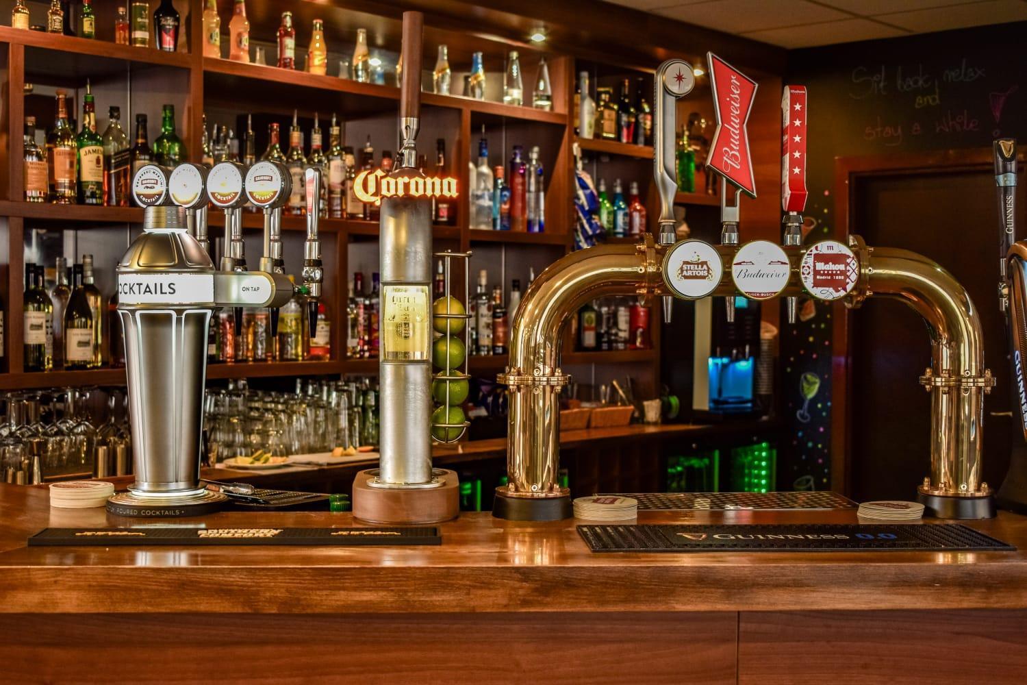 Ox Hotel Manchester Swinton  Buitenkant foto