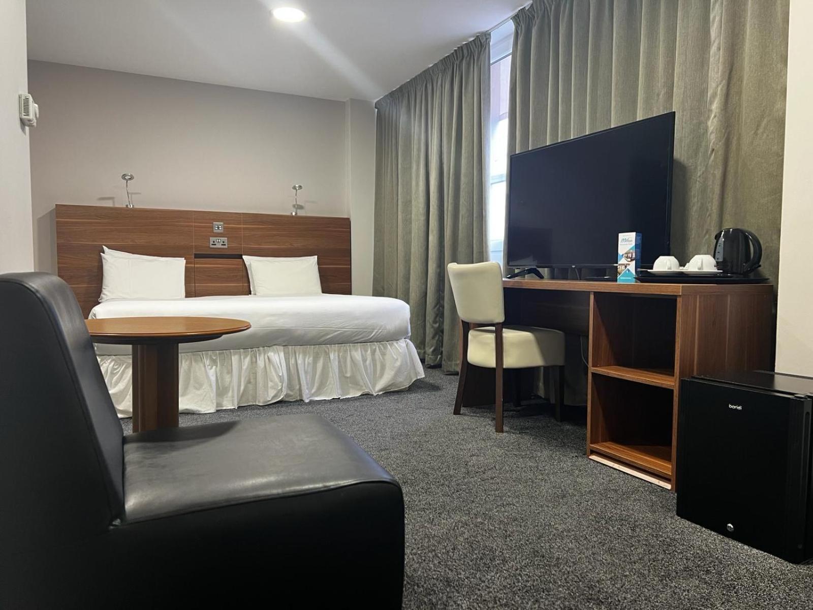 Ox Hotel Manchester Swinton  Buitenkant foto
