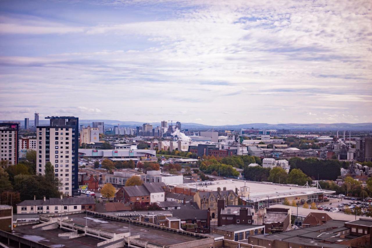 Ox Hotel Manchester Swinton  Buitenkant foto