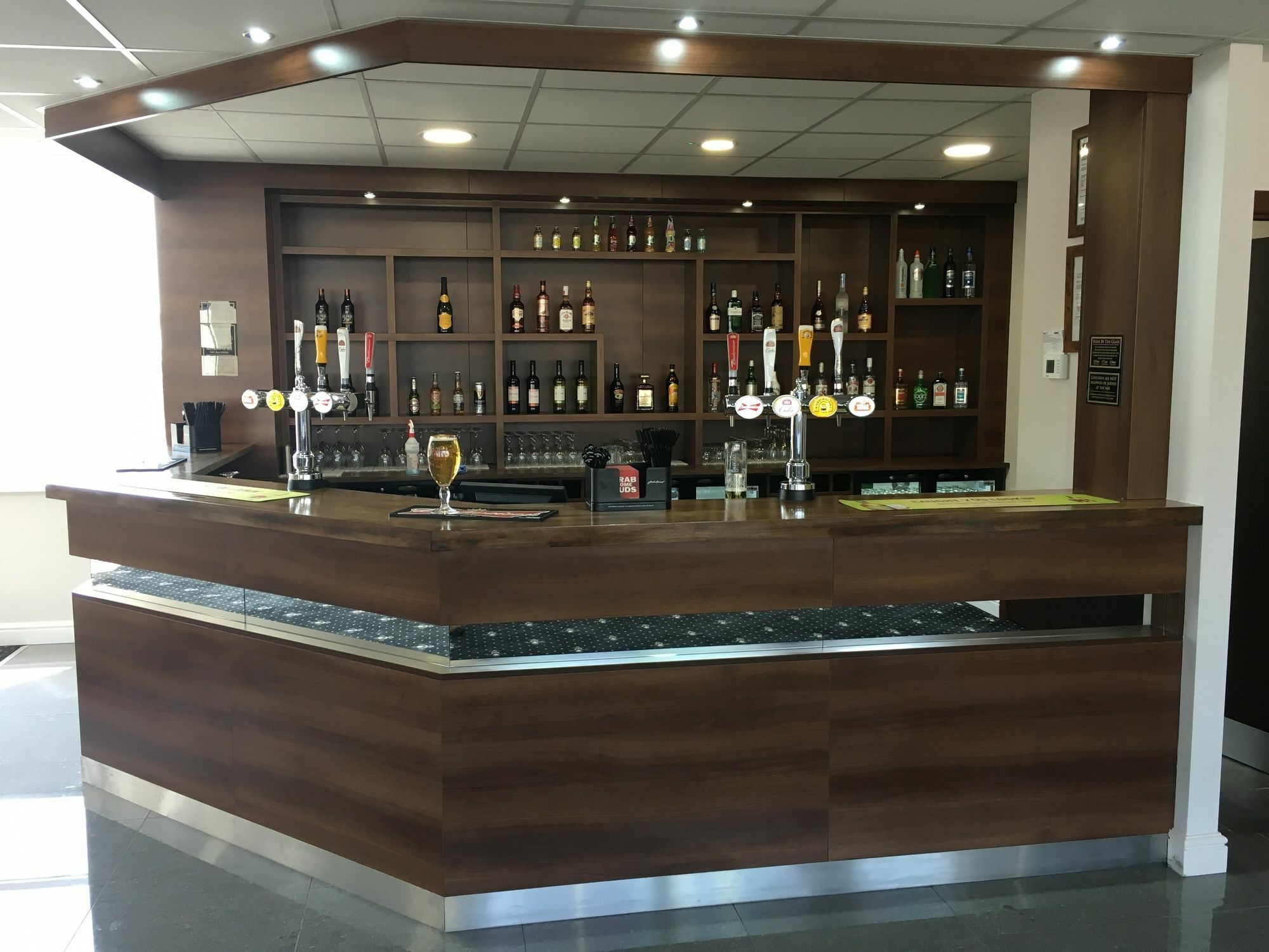 Ox Hotel Manchester Swinton  Buitenkant foto