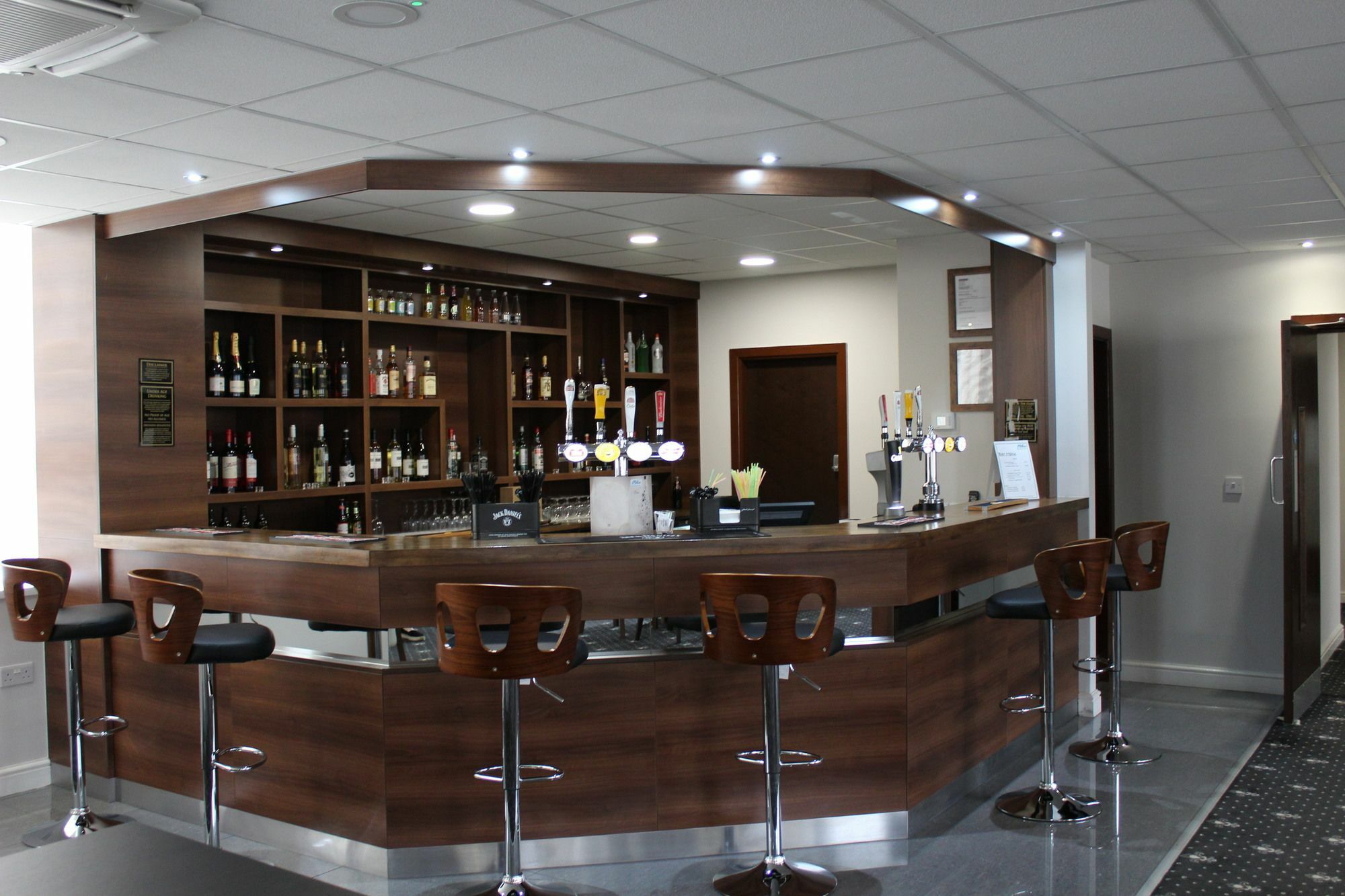 Ox Hotel Manchester Swinton  Buitenkant foto